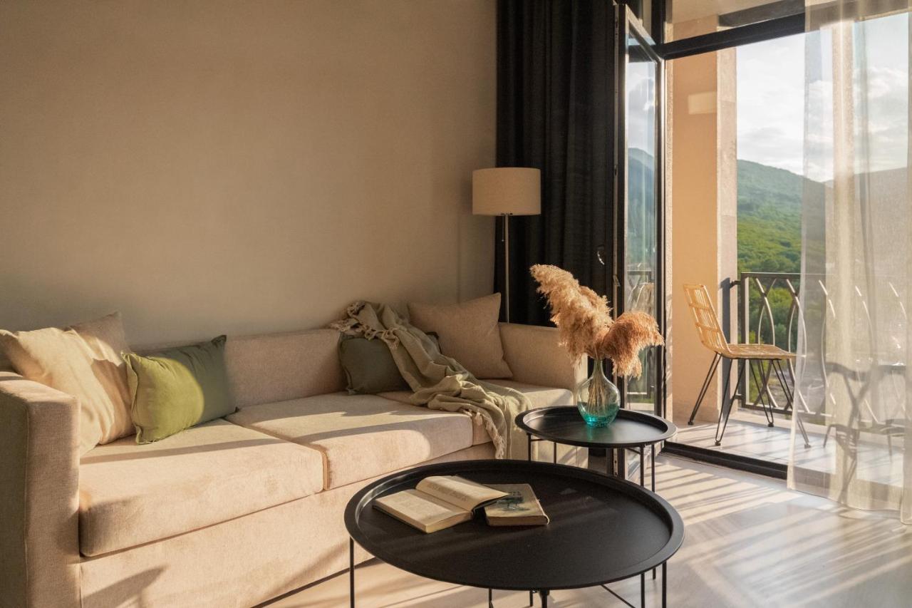 Ris Holiday Apartments צ'אקאדזור מראה חיצוני תמונה
